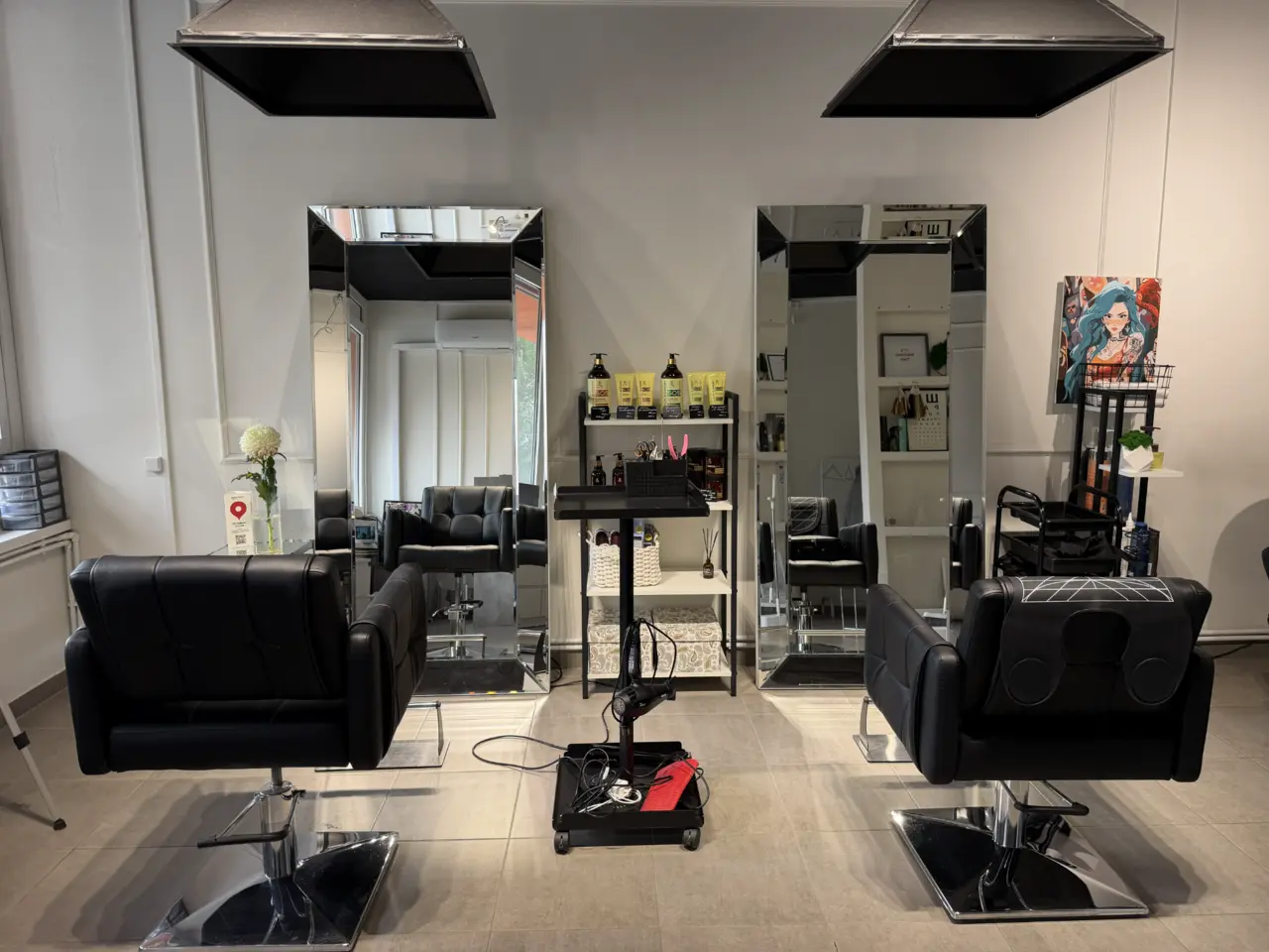 Общий вид студии Care4Hair